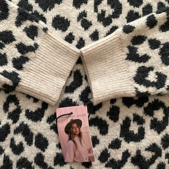 Sincerely Jules Sweater Leopard Animal Print Crew Neck Fuzzy Soft Large NEW - Picture 8 of 11